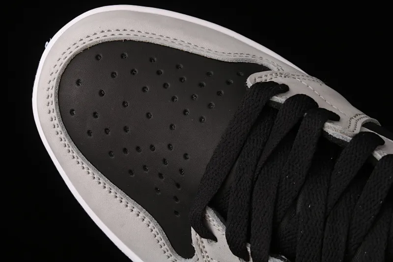 All categories Air Jordan Jordan series basketball shoes Air Jordan 1 High Air Jordan 1 High AJ1 Joe 1 high top gray and white panda 555088-035